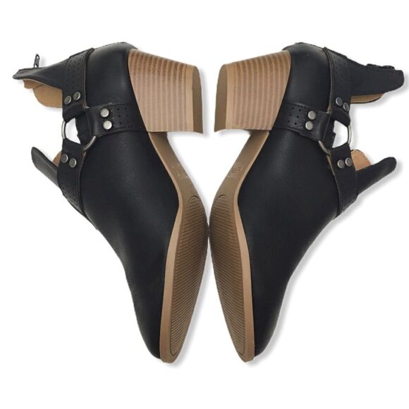 Qupid Black Pointed Toe Cut-out Ankle Booties - Picture 5 of 13